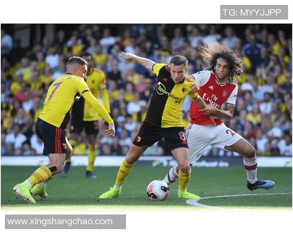 女王巡游与利滋联的精彩对决揭示英冠赛场的激烈竞争与球队实力较量