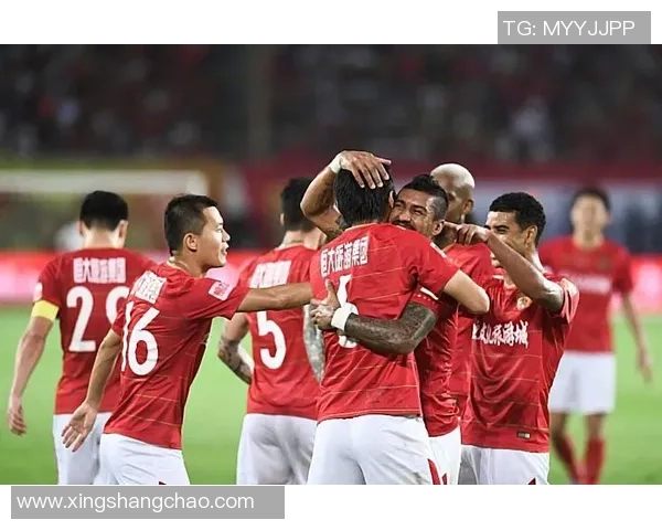 广州恒大与上海上演巅峰对决球迷期待精彩赛事再创经典瞬间 广州恒大与上海上演巅峰对决球迷期待精彩赛事再创经典瞬间